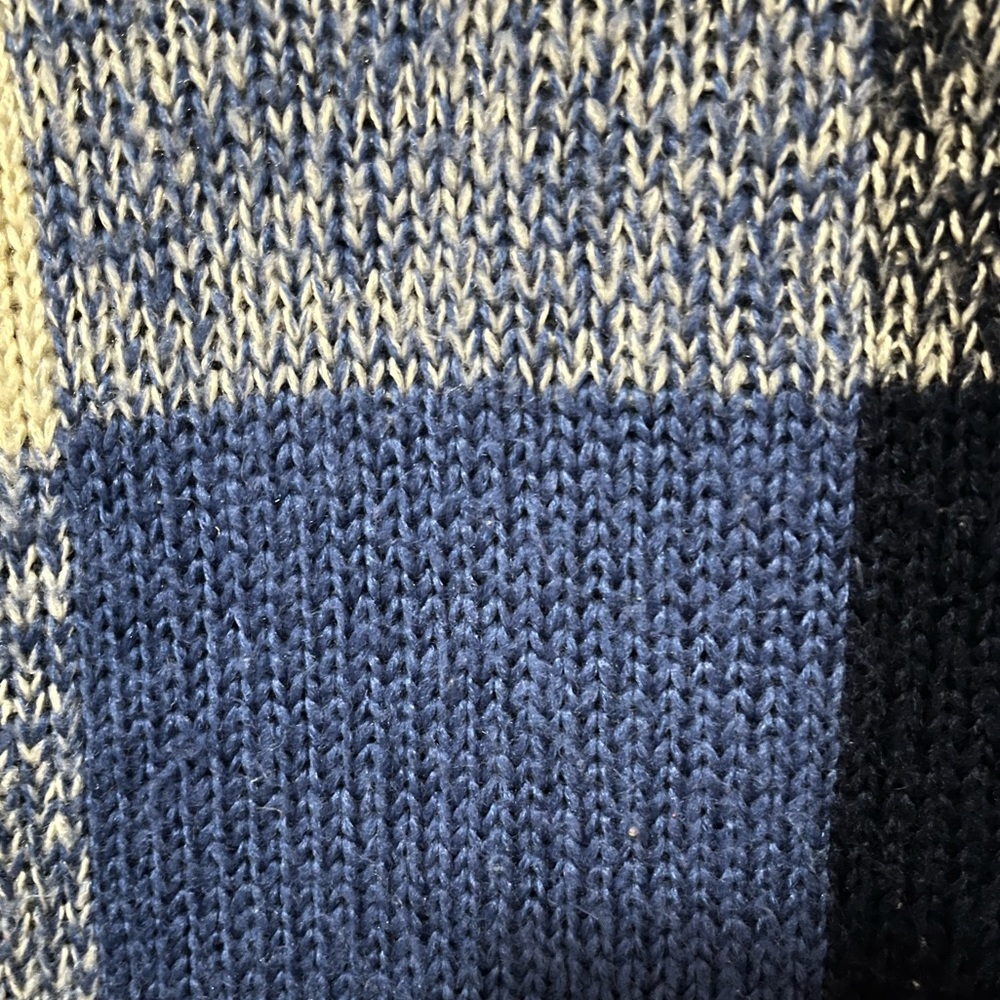 knit sweater - Picture 2 of 3